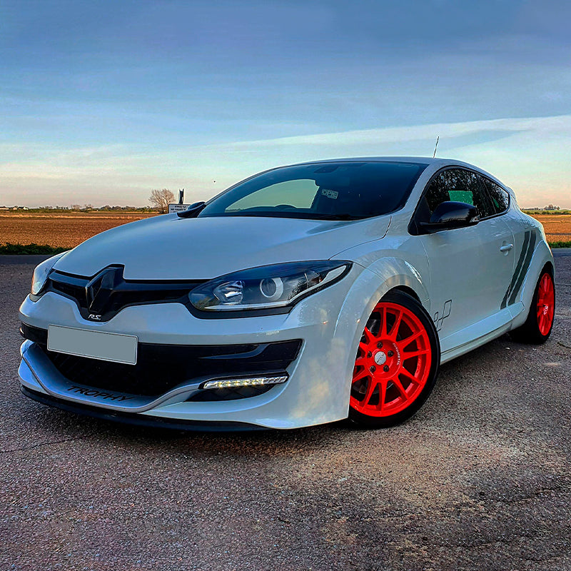 http://ravasicorse-shop.ch/cdn/shop/collections/Renault_Megane_3_rs_Collection.jpg?v=1679581962