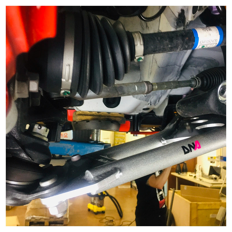 DNA Racing - Toyota Yaris GR - Kit trapezi anteriori