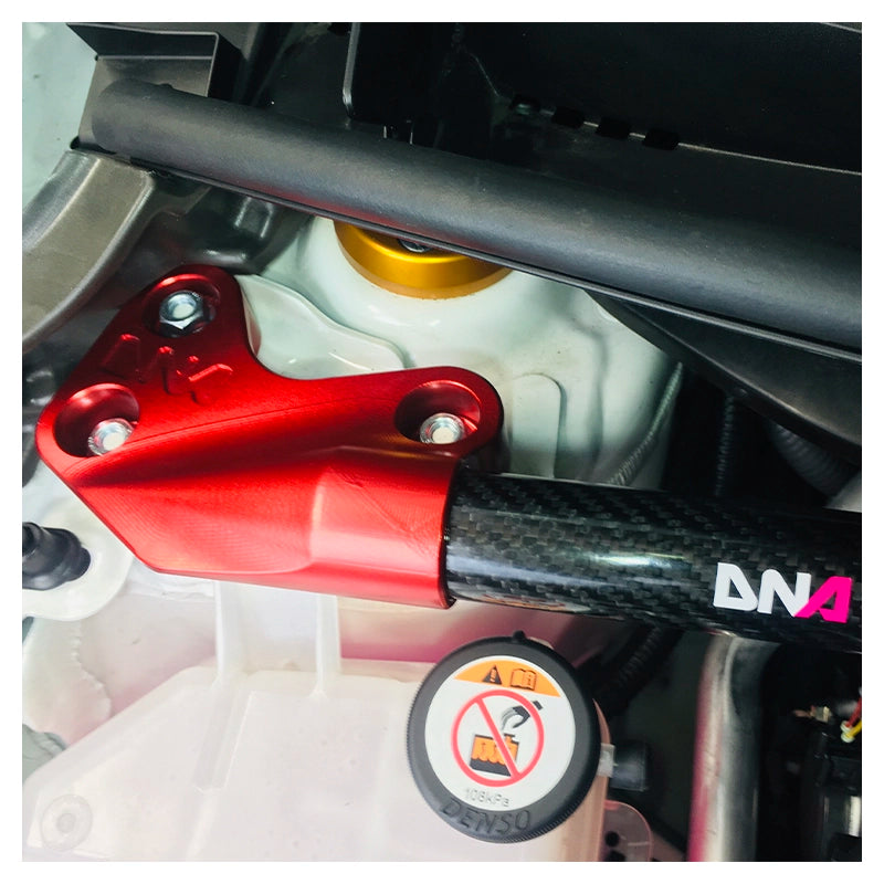 DNA Racing - Toyota Yaris GR - Kit barra duomi anteriore in carbonio