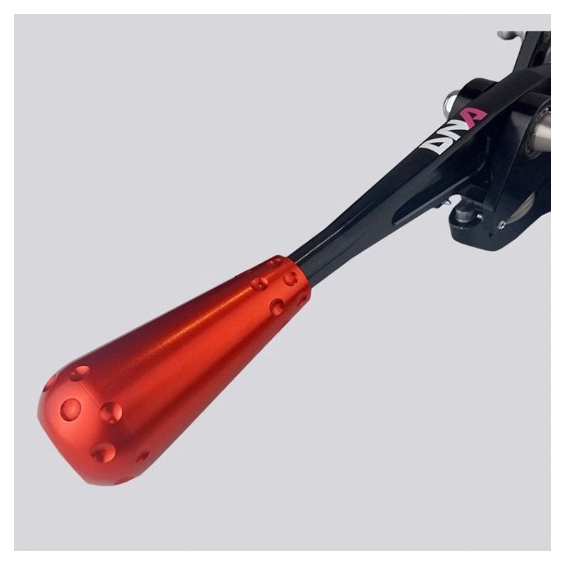 DNA Racing - Abarth 500 - Kit torretta cambio regolabile anodizzata nera con pomello 695 style rosso